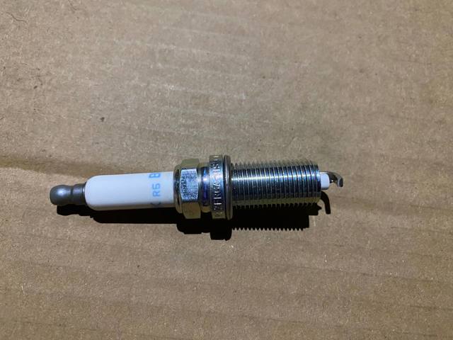 Свічки автомобільні 12122158253 BMW