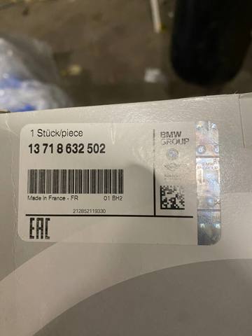 Повітряний фільтр двигуна 13718632502 BMW
