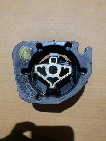 Опора кпп 22326780026 BMW