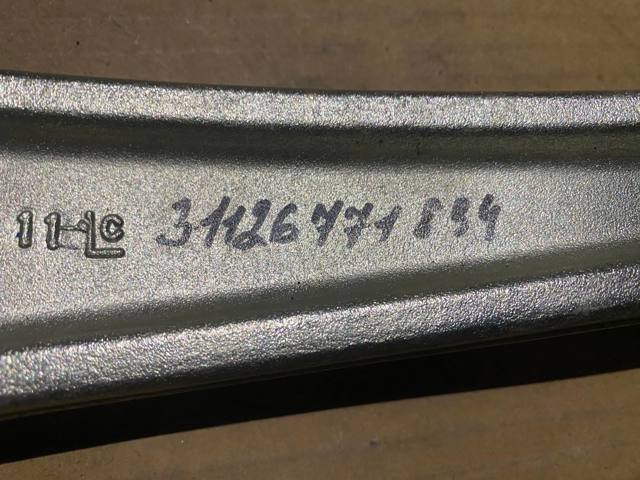 Правий важіль передній нижній підвіски 31126771894 BMW