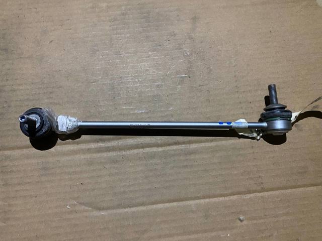 Солдатик стабілізатора, переднього, правий 31306781548 BMW