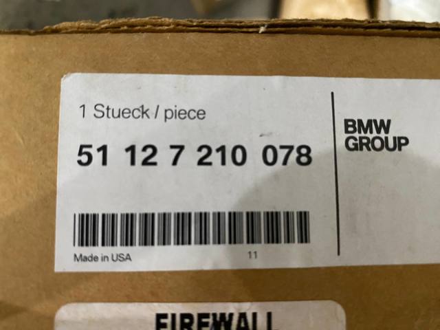 Кронштейн бампера заднього, зовнішній правий 51127210078 BMW