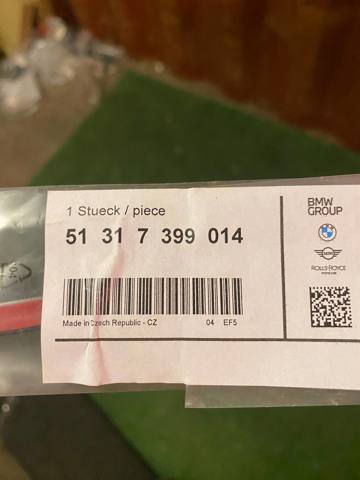 Молдинг лобового скла, верхній 51317399014 BMW