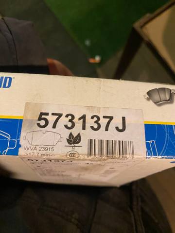 Передні гальмівні колодки 573137J BENDIX