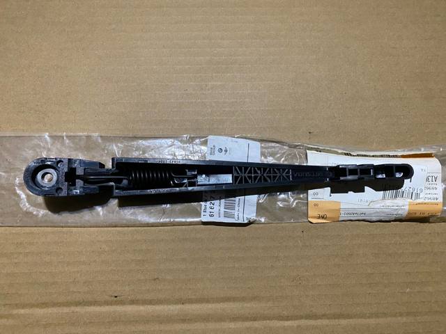 Важіль-поводок двірника заднього скла 61627294431 BMW