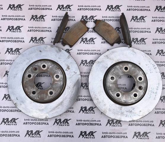 Гальмо дискове переднє 09B35611 BREMBO