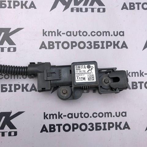 Датчик Айрбег передній 13158750 GM