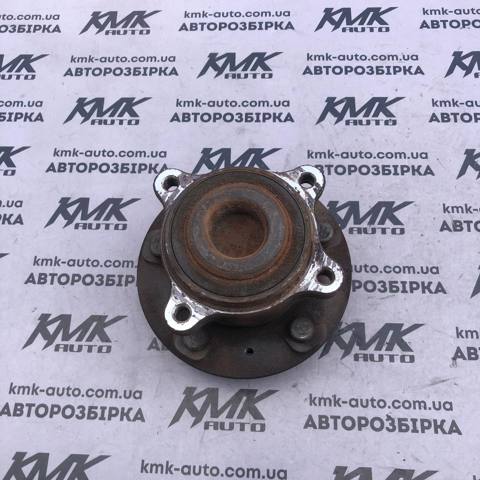 Маточина заднього колеса 13577407 GM