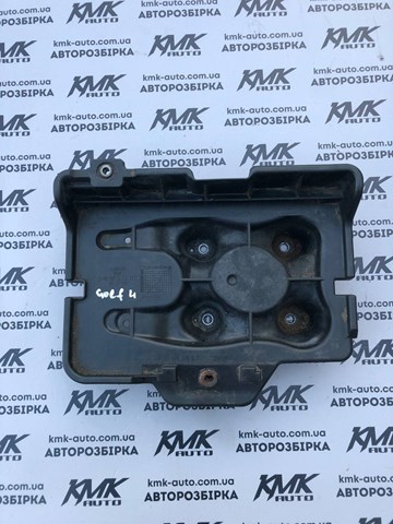 Кріплення / підставка акумулятора (АКБ) 1J0915333A VAG