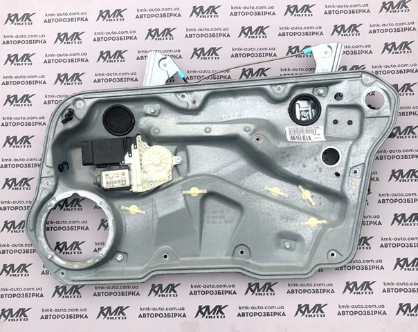 Мотор склопідйомника дверей передніх, правих 1J4837756F VAG