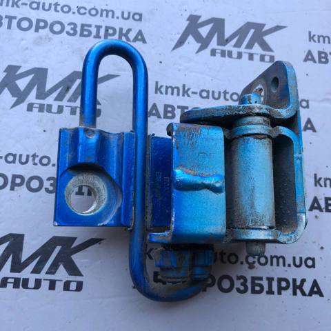 Петля задніх лівих дверей 1T0833411A VAG