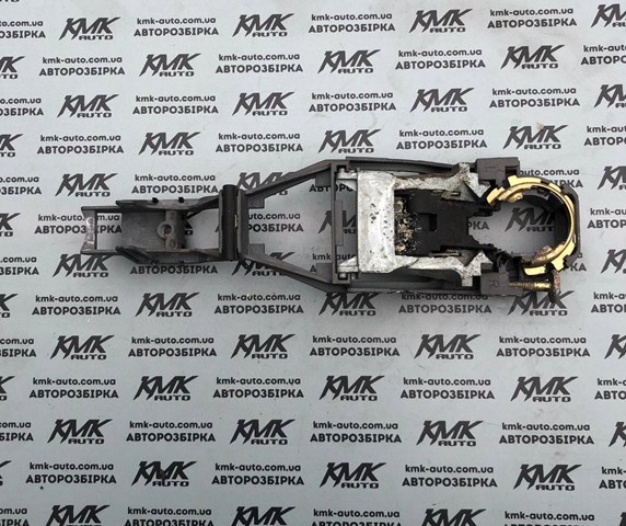 Тримач зовнішньої ручки дверей, передніх лівих 3B0837885 VAG