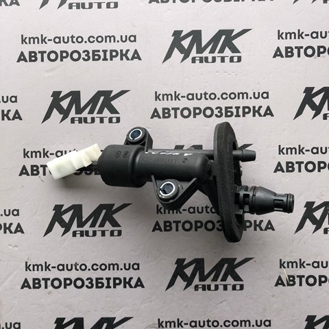 Циліндр зчеплення 55190993 GM