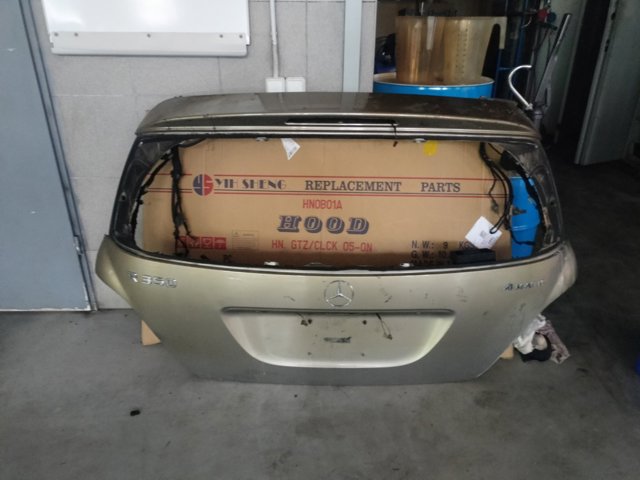 Задні двері багажника A2517400705 MERCEDES