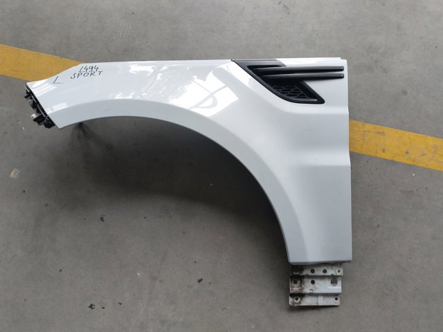 Переднє ліве крило LR061824 LAND ROVER