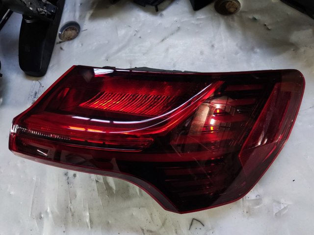 Ліхтар задній правий 4KE945092D VAG