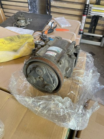 Компресор системи кондиціювання 977014A400 HYUNDAI