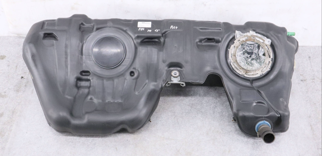 Бензобак 16117294608 BMW