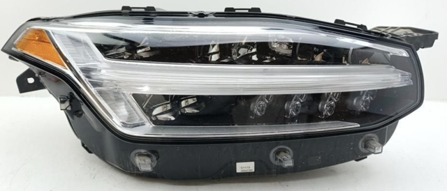 Фара правая 31395941 VOLVO