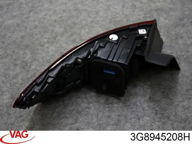 Задній правий зовнішній ліхтар 3G8945208H VAG