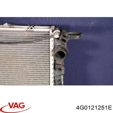 Радіатор водяний 4G0121251E VAG