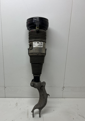Стойка амортизатора передняя 4M0616039AE VAG
