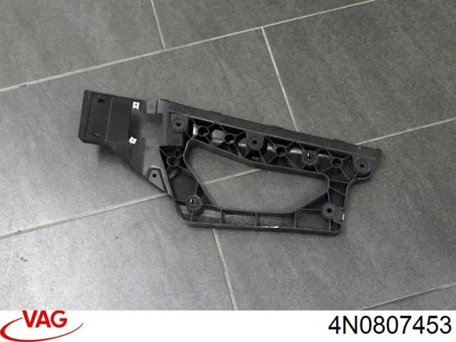 Напрямна заднього бампера, ліва 4N0807453 VAG