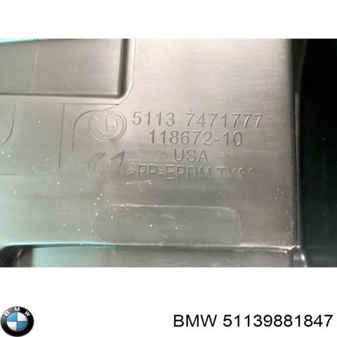 Накладка кришки багажника 51139881847 BMW