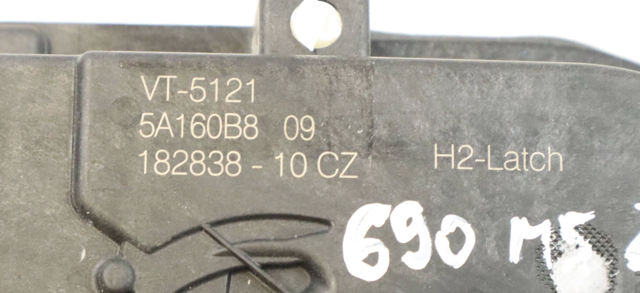 Замок двері правої передньої 51215A160B8 BMW
