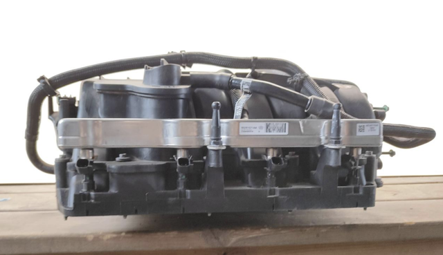 Колектор впускний 68189105AC CHRYSLER