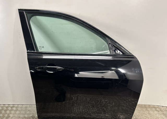 Дверка передня права 68606941AA CHRYSLER