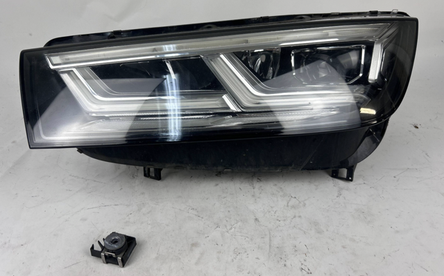 Фара ліва 80A941033B VAG