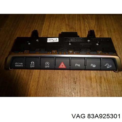 Блок кнопок центральної консолі 83A925301 VAG