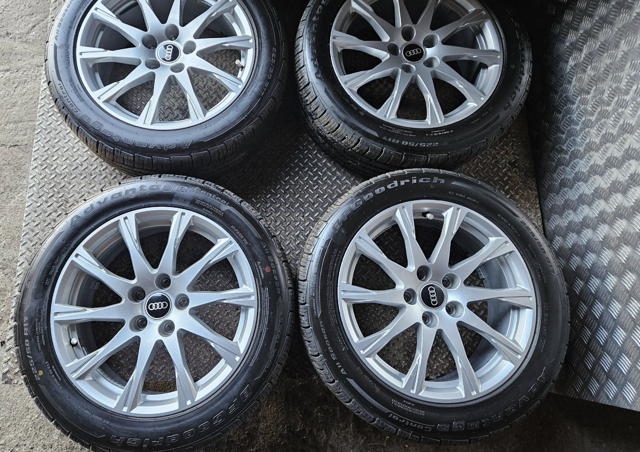 Диски колісні литі (легкосплавні, титанові) 8W0601025C VAG