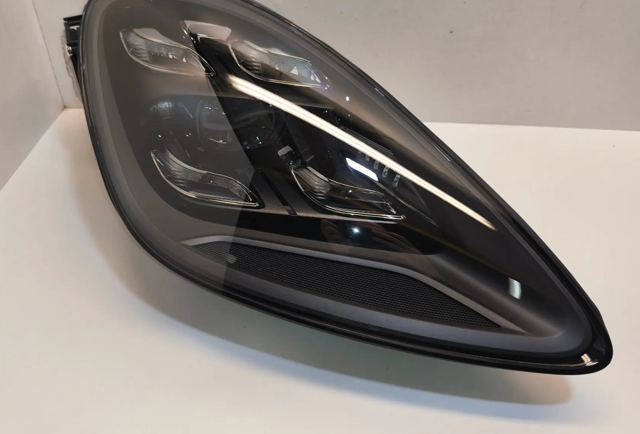 Права блок фара 9Y0941078N PORSCHE