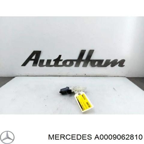 Мотор склопідйомника дверей передніх, правих A0009062810 MERCEDES