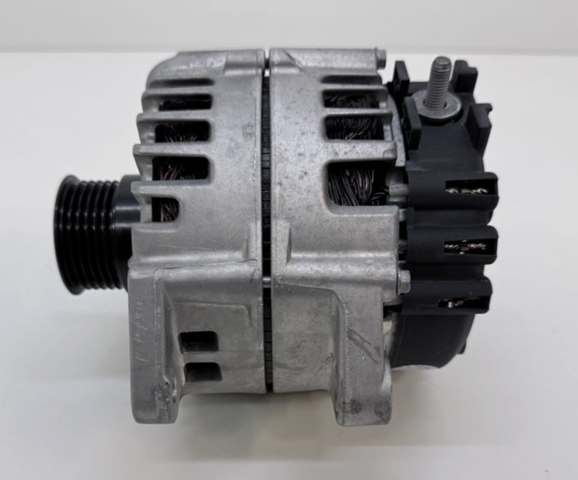 Авто генератор A0141540902 MERCEDES