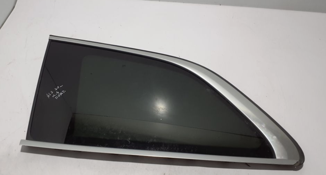 Скло багажника, ліве A1676709500 MERCEDES
