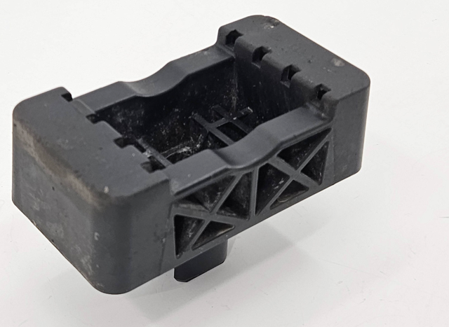 Подушка домкрата нижня, поддомкратники A2046920028 MERCEDES
