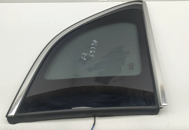 Скло багажного відсіку, ліве A2436702500 MERCEDES