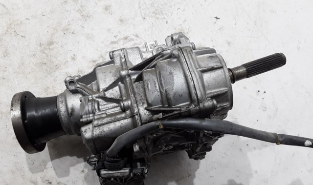 Раздатка (коробка роздавальна) A2902803200 MERCEDES