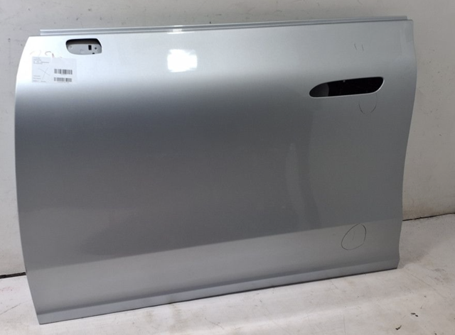 Водійські двері A2957204702 MERCEDES