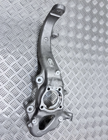 Цапфа поворотного кулака A2963320400 MERCEDES