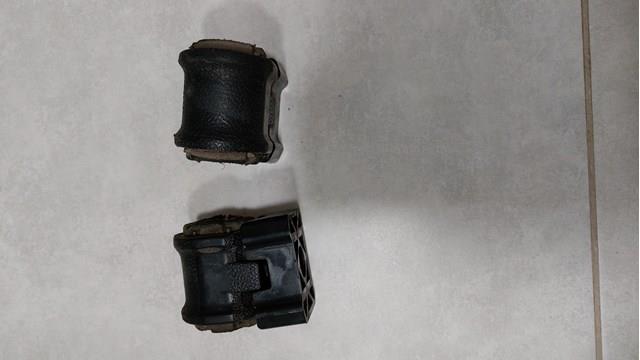 Опора стабілізатора 4881533170 TOYOTA
