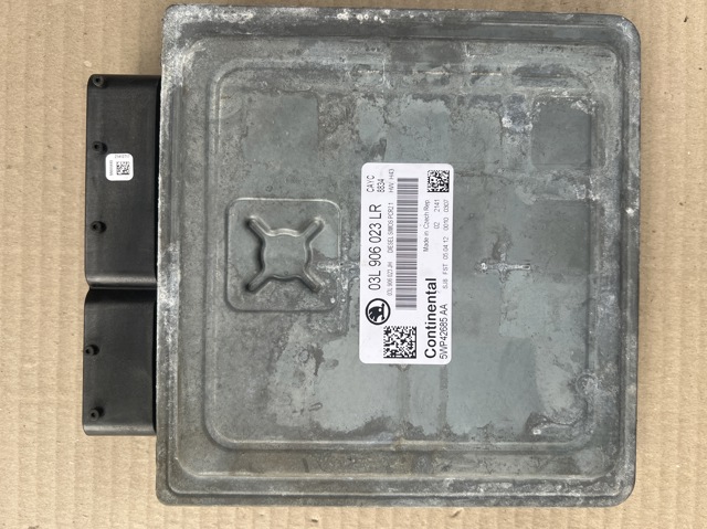 Блок двигуна 03L906023LR VAG