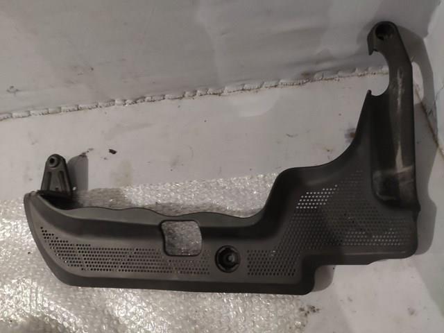 Кришка двигуна декоративна 06A119518 VAG