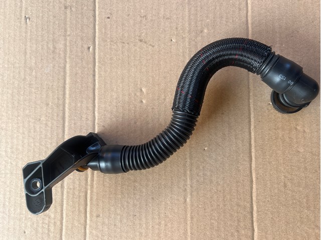 Трубка відводу картерних газів 06K103213J VAG