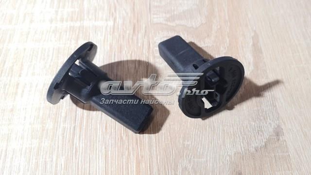 Подушка радіатора охолодження, верхня 17117596922 BMW