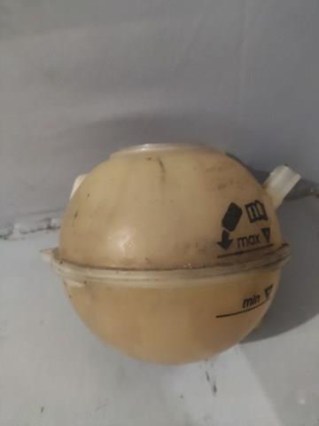 Бачок системи охолодження двигуна розширювальний 1J0121403 VAG