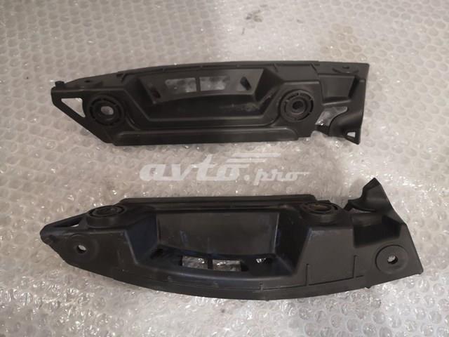 Напрямна заднього бампера, права 1Z9807394 VAG